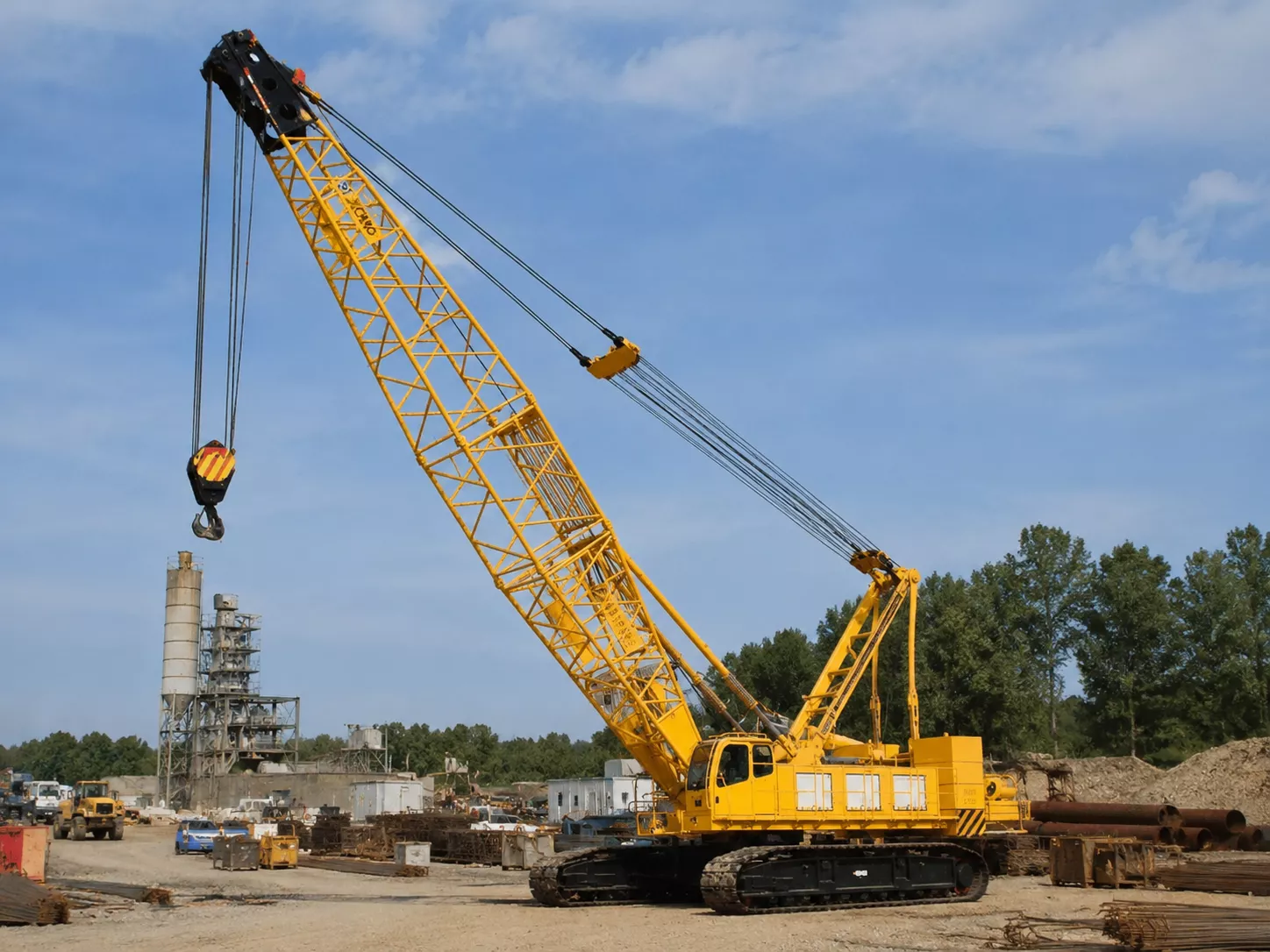 Гусеничный кран XCMG XGC100