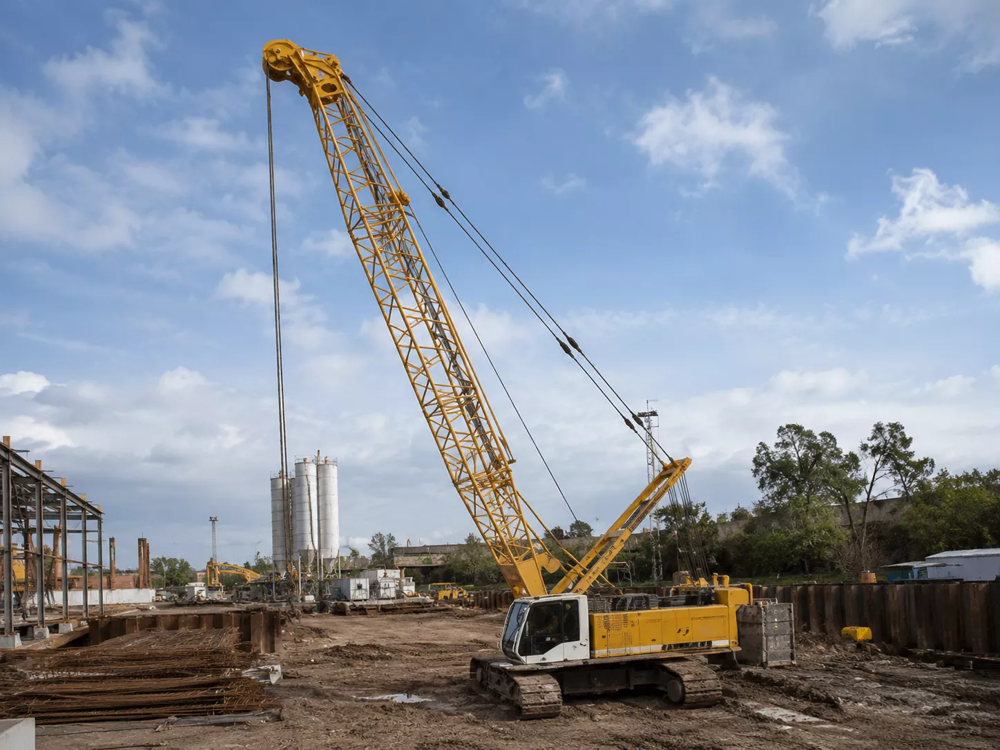 Гусеничный автокран Liebherr HS855 HD